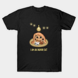 I am an indoor cat - Introvert cat - Indoorsy T-Shirt